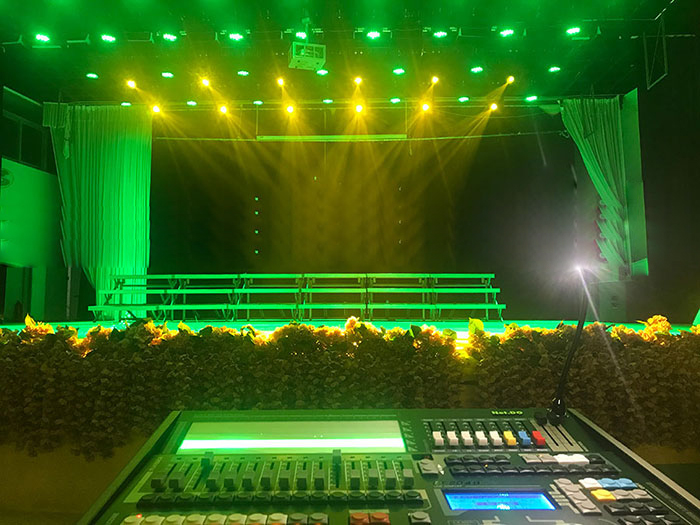 How to configure the stage lighting program, and what lighting ...
